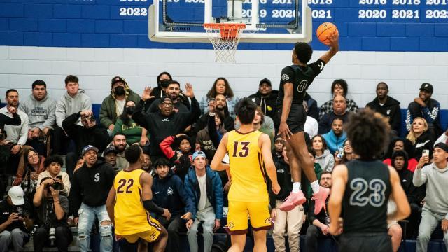dm_221212_Bronny_JAmes_dunk534.jpg