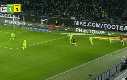 1638052277832099808.gif